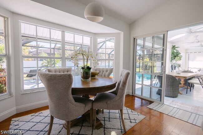 Foto del edificio - 386 Ashbury Way