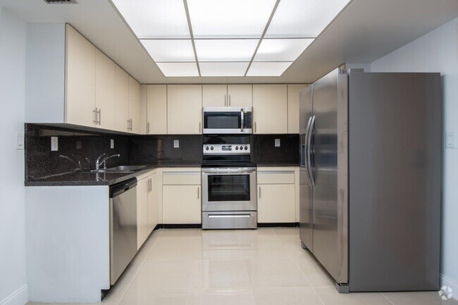 Kitchen Interior - Legacy at Bay Harbor