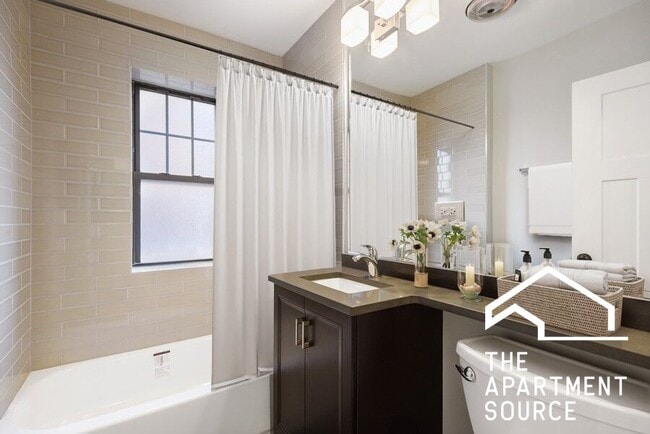 Foto del edificio - 1128 Maple Ave