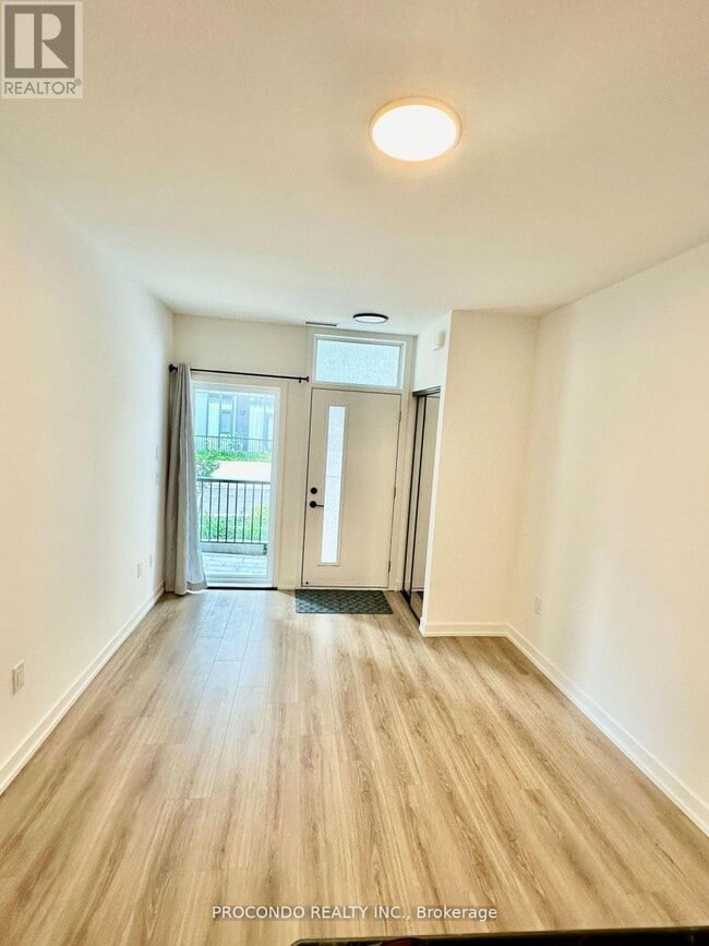 Building Photo - 30 Lagerfeld Dr