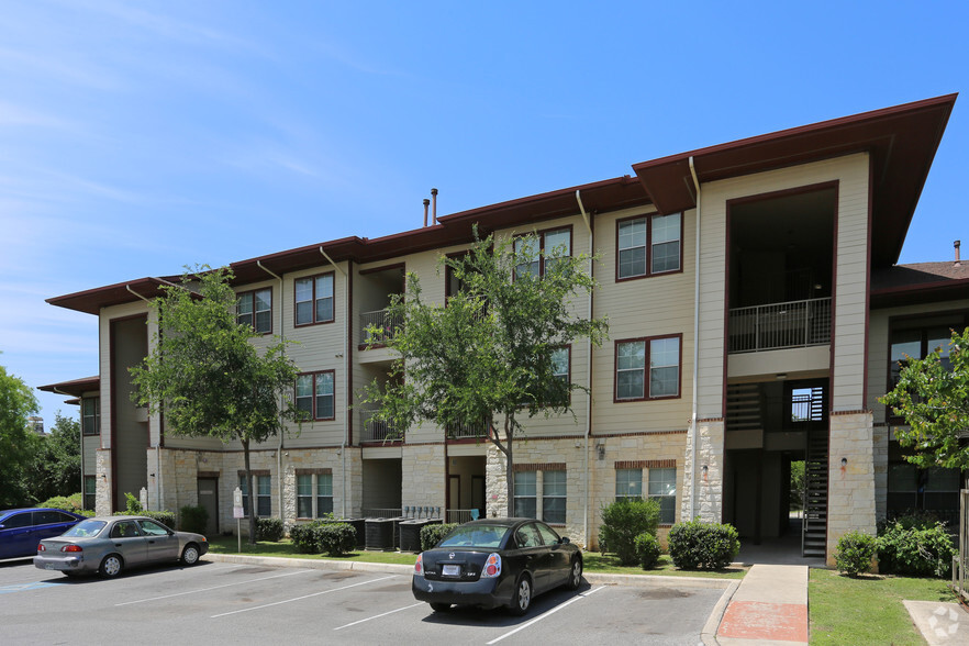 Artisan at Salado Falls Apartment Home Rentals - San Antonio, TX ...