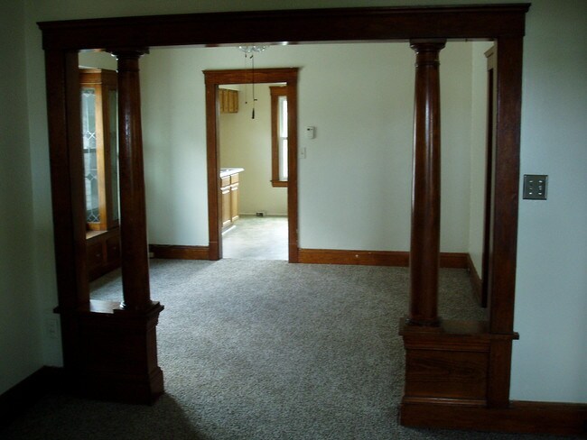 Building Photo - 4507 Woburn Ave