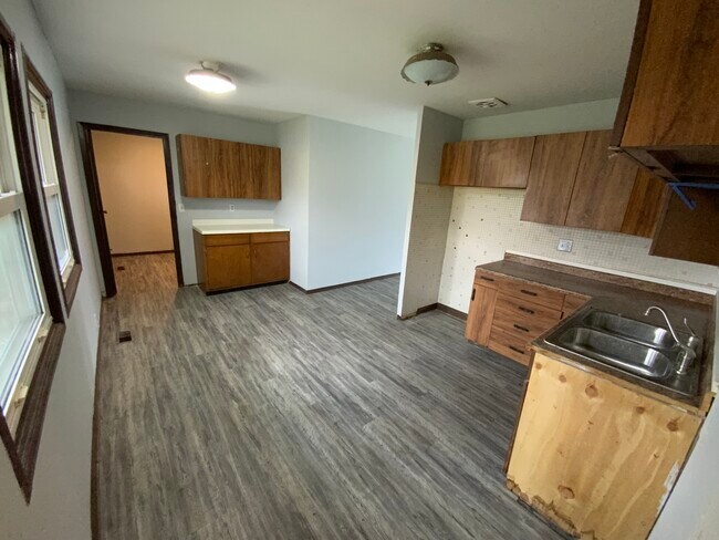 Foto del edificio - 1001 E Seminary St