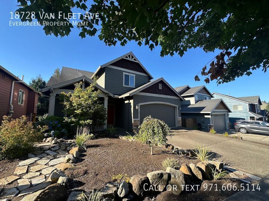 Foto principal - 18728 Van Fleet Ave