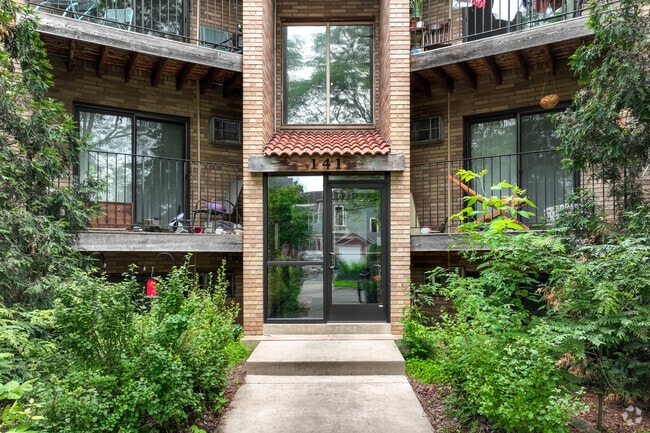 Building Photo - Irvine Park Apts