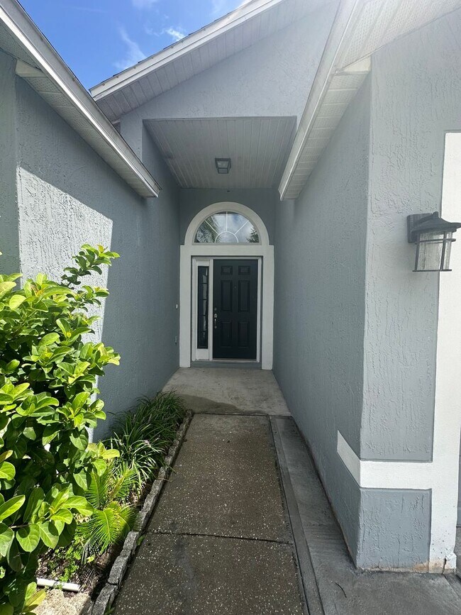 Foto del edificio - Coastal Living, Close to the Beaches, Comm...