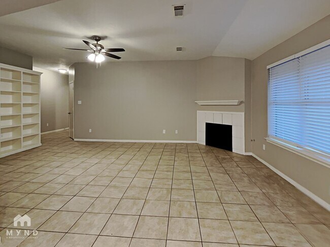 Building Photo - 1618 Regal Blue Ct