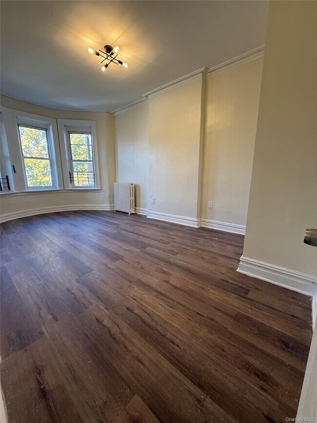 Foto del edificio - 60-81 70th Ave