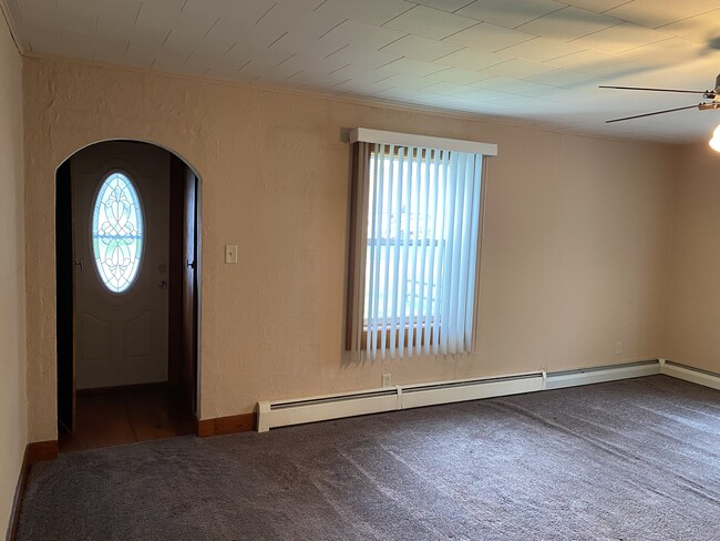 Building Photo - 12538 N 400 E