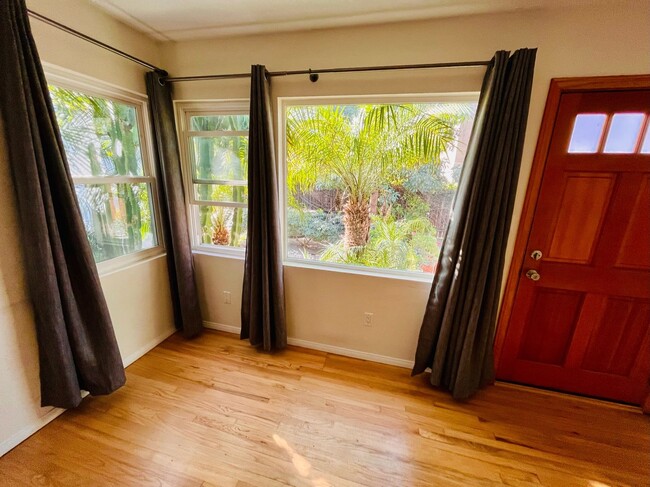 Building Photo - Charming Cottage in North Park!