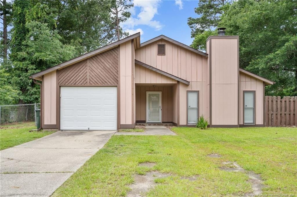 Primary Photo - 920 Inglewood Ln