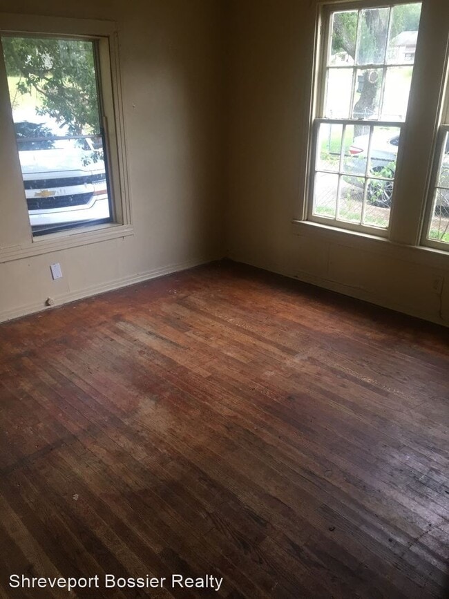 Building Photo - 3 br, 1 bath House - 1140 Kenneth Ave