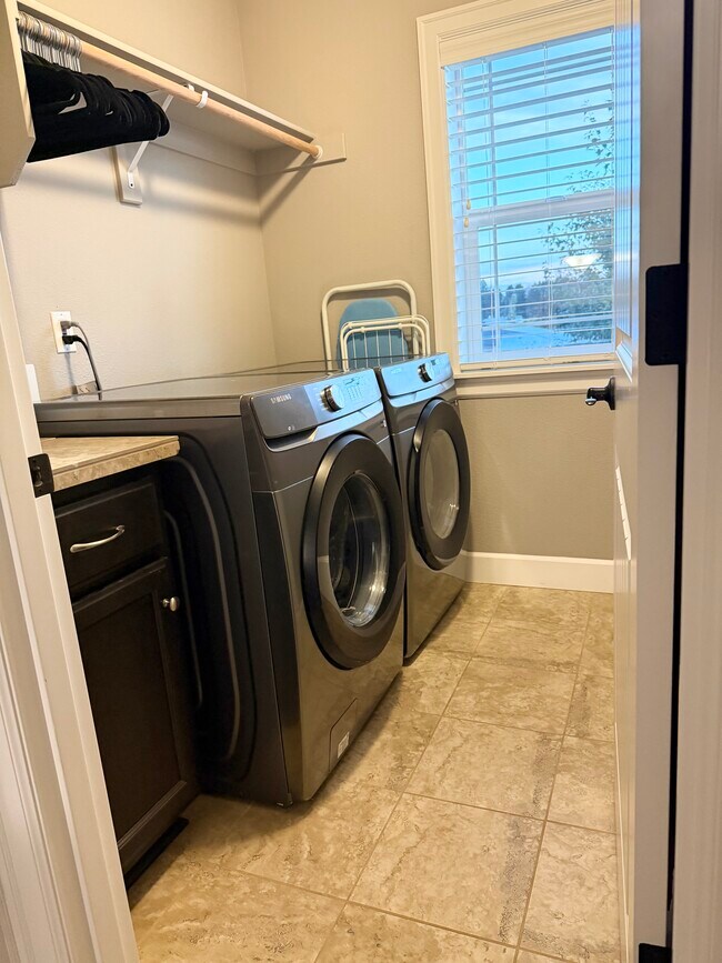 Foto del edificio - 18857 Tanoak Way