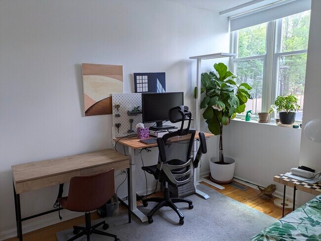 Foto del edificio - 218 Thorndike St