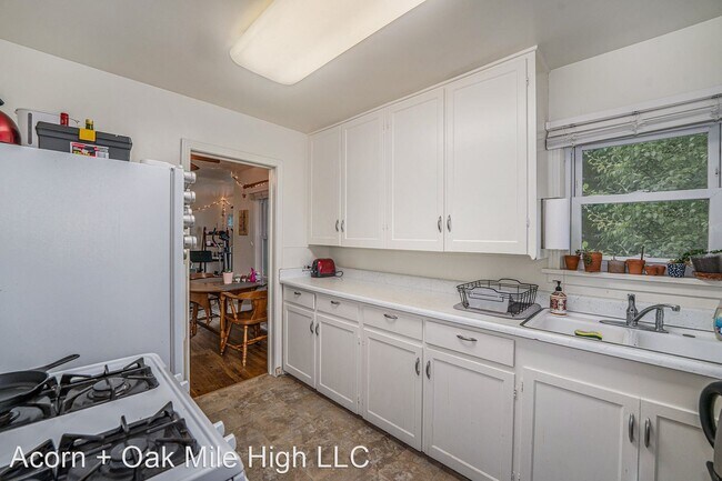 Building Photo - 2 br, 1 bath House - 1305 E. Wesley Ave