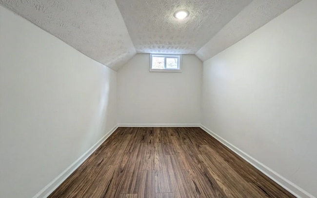 Foto del edificio - Charming 4 beds 3 baths in Cleveland!