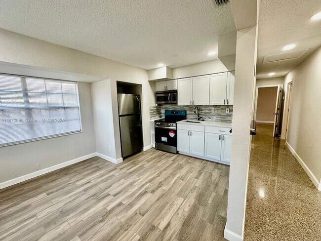 Foto del edificio - 432 NE 22nd Ave