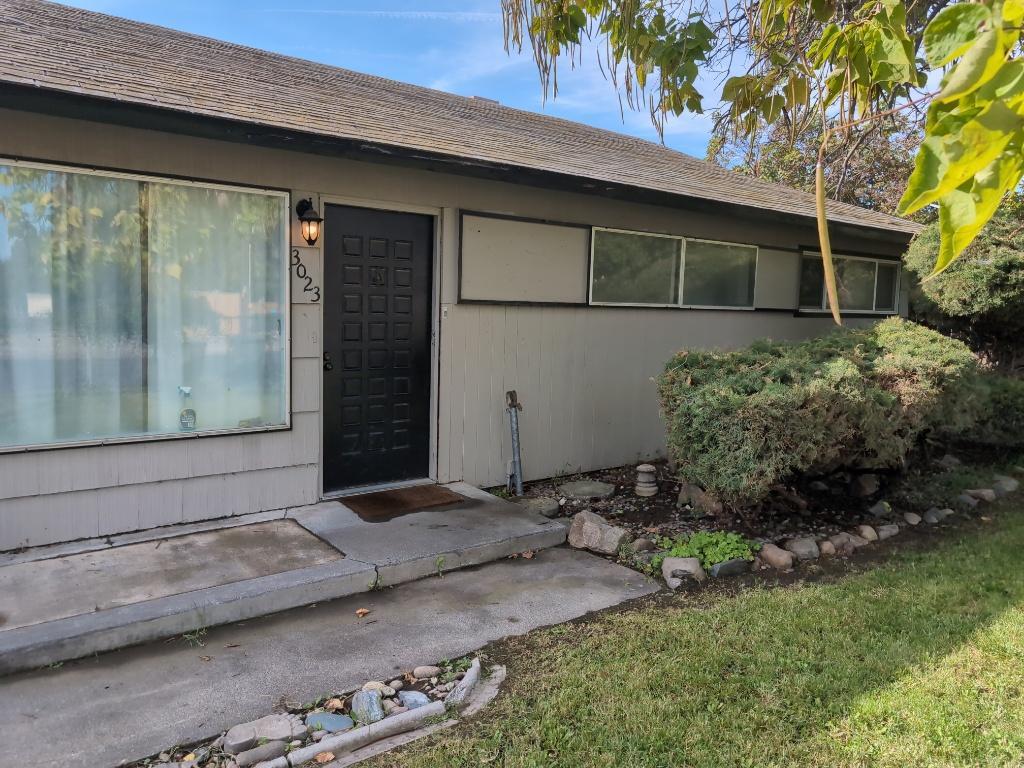 Primary Photo - 3023 W Hood Ave