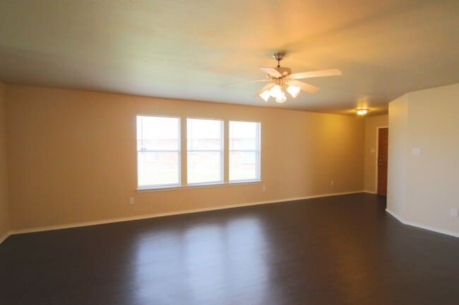 Building Photo - Coming Soon in Haslet | 3BR/2BA with 2-Car Garage, Private Yard & Easy Access to 287 & I-35