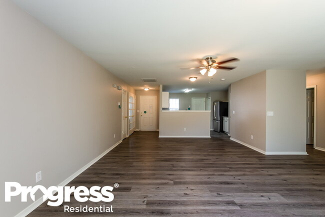 Foto del edificio - 5125 Valcourt Rd