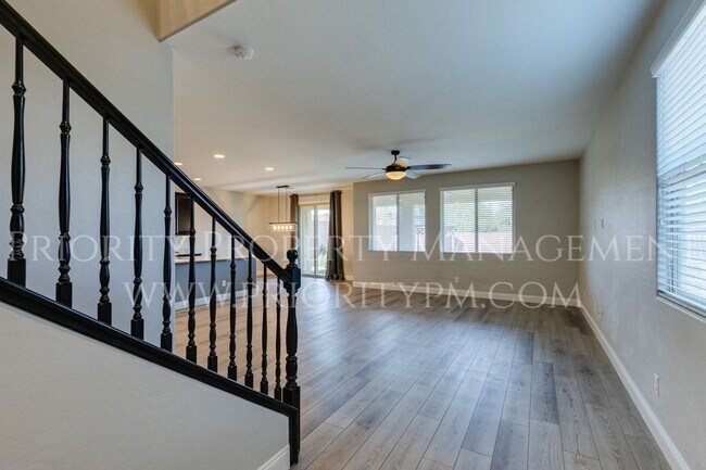 Building Photo - Stunning PROVIDENCE! 4 Bedroom ~ 4 Bath + ...