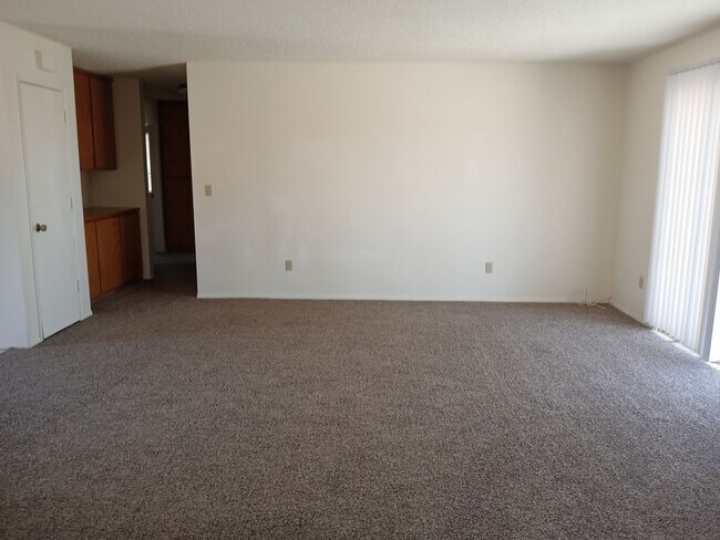 Building Photo - Another Great Listing from Libby's Realty