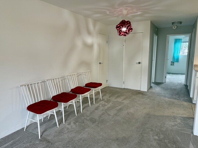 Building Photo - 22985 Marine View Dr S