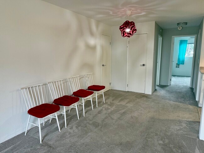 Foto del edificio - 22985 Marine View Dr S