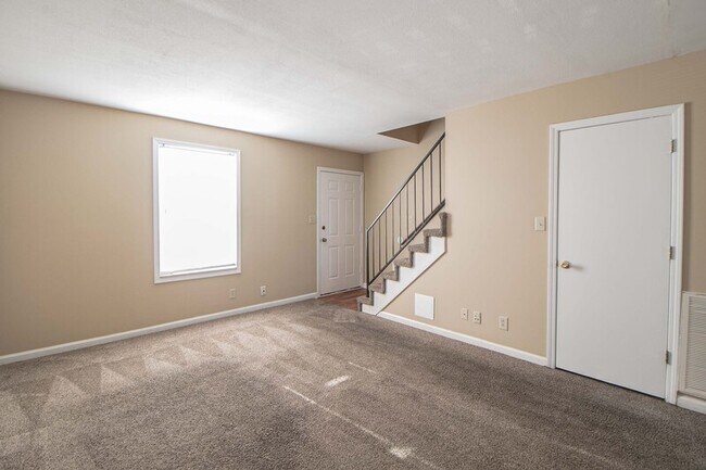 Foto del edificio - 363 Peabody Dr