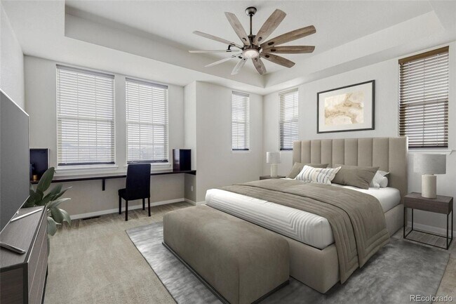Foto del edificio - 5 BR/4BA | Newly Renovated Single Family Home | 1-Car Garage Parking | Community Pool!