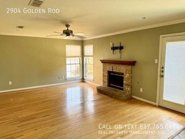 Foto del edificio - 2904 Golden Rod Ct