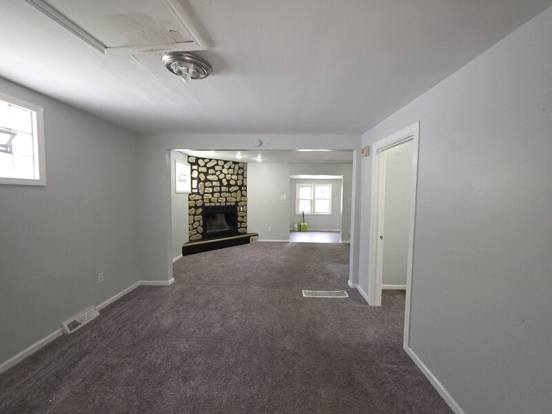Primary Photo - 1815 Willow Ave
