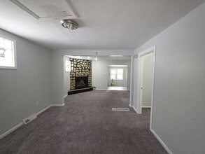 Building Photo - 1815 Willow Ave