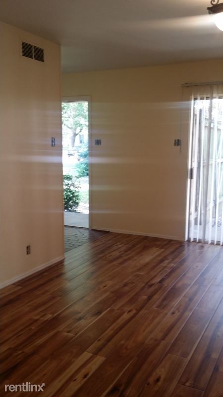 Foto del edificio - 2 br, 1.5 bath Apartment - 7945 Habersham Ln