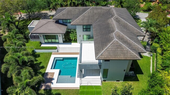 Foto del edificio - 7015 Mira Flores Ave