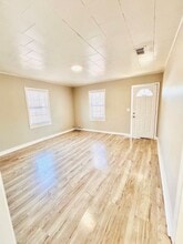 Building Photo - 257 N Pine Ave