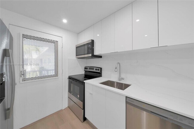 Building Photo - 251 Galen Dr
