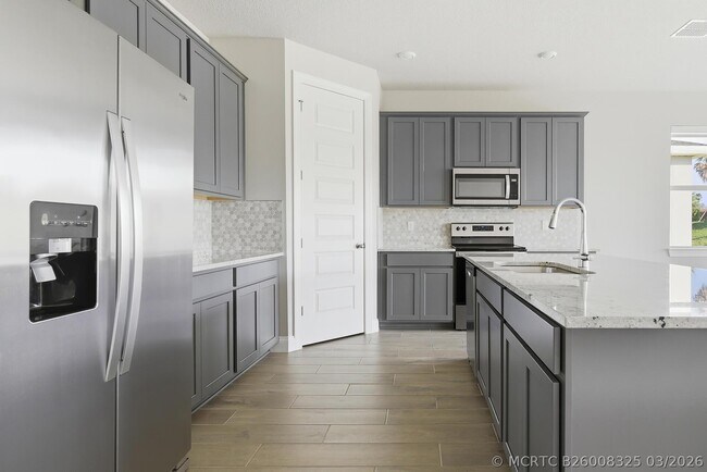 Foto del edificio - 8558 Dahlia Cir