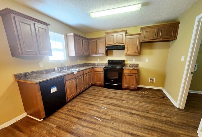 Building Photo - 1264 Askew Dr