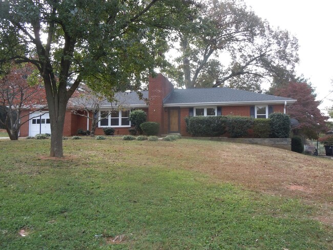 Building Photo - 4014 Avera Ave