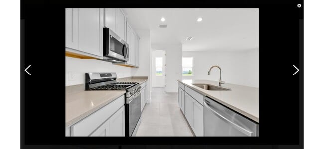 Foto del edificio - 368 Lemongrass Rd