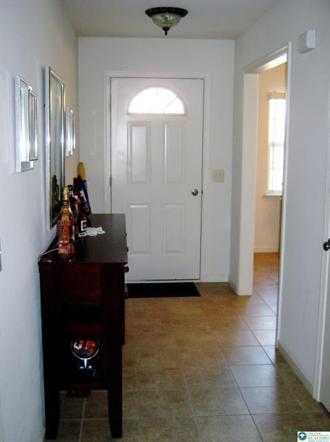 Building Photo - 205 Jeffrey Ln