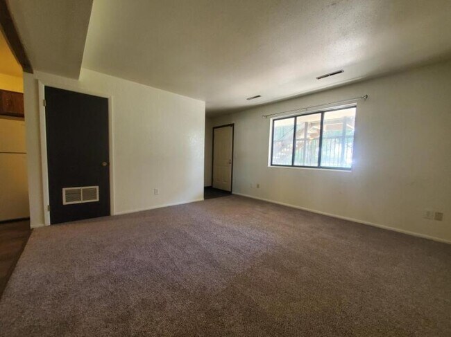 Building Photo - 2 bedroom in Billings MT 59102