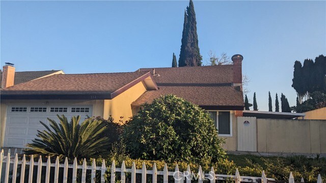 Building Photo - 2128 W Chalet Ave