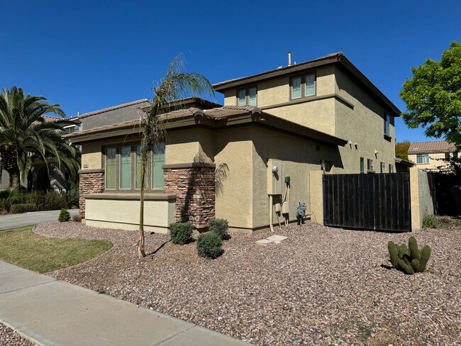 Building Photo - 4 Bedroom Home at the Grange in the Power ...