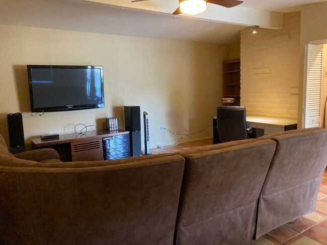 Photo - Pool & Mountain Views! House