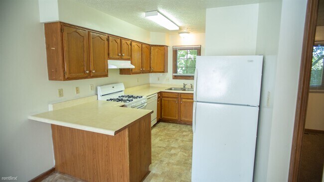 Foto del edificio - 3 br, 1.5 bath Townhome - Oxford Hill  Tow...