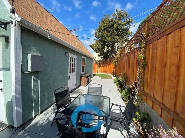 Foto del edificio - 401 N Horne Street