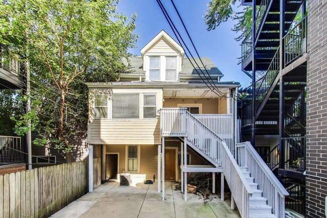 Building Photo - 2643 N Mildred Ave