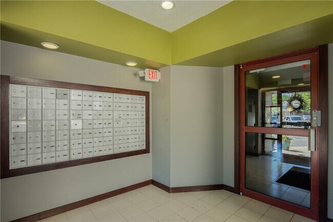 Foto del edificio - 494 Woonasquatucket Ave